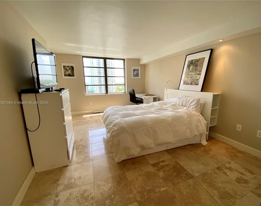 2333 Brickell Ave - Photo Thumbnail 17