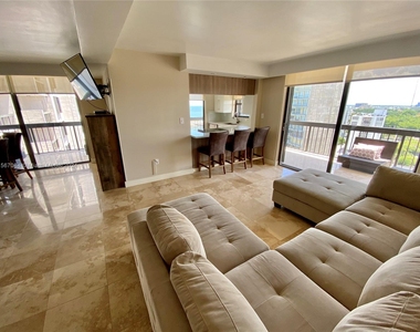 2333 Brickell Ave - Photo Thumbnail 7