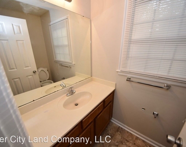 344 Locust Grove Dr - Photo Thumbnail 25