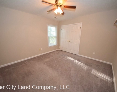 344 Locust Grove Dr - Photo Thumbnail 19