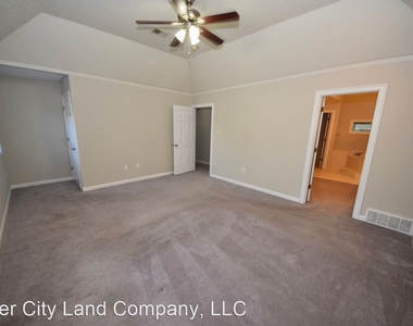 344 Locust Grove Dr - Photo Thumbnail 12