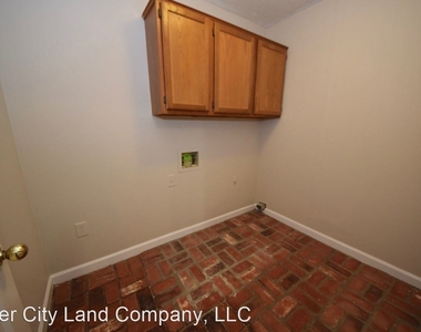 344 Locust Grove Dr - Photo Thumbnail 11