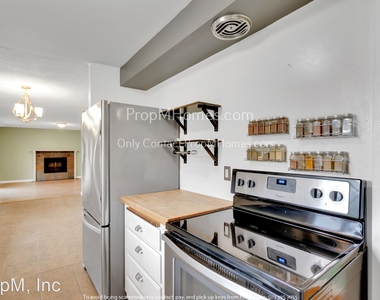 23528 Se Oak Street - Photo Thumbnail 6