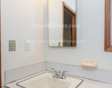 11637 Sw Bowmont Street - Photo Thumbnail 7