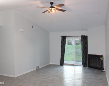 4551 Applewood Ln 4555 - Photo Thumbnail 1