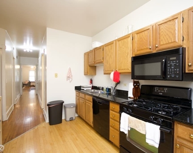 6717 N. Sheridan, Unit S-8 - Photo Thumbnail 3