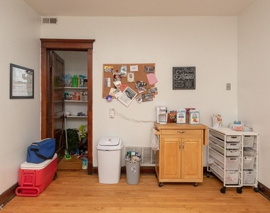 1517 W. Oakdale, Unit 8 - Photo Thumbnail 3