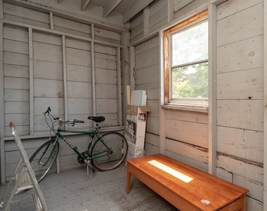 1517 W. Oakdale, Unit 8 - Photo Thumbnail 18