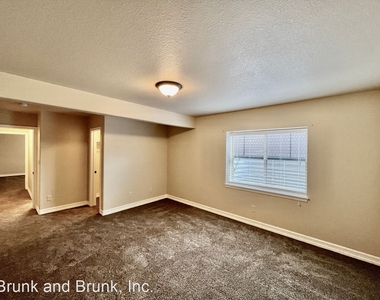 6238 Cumbre Vista Way - Photo Thumbnail 28