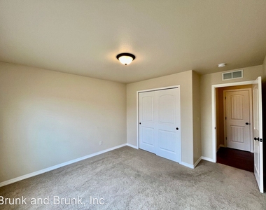 6238 Cumbre Vista Way - Photo Thumbnail 18