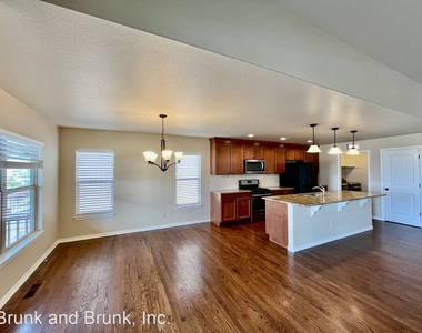 6238 Cumbre Vista Way - Photo Thumbnail 8