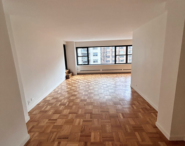 412 East 55th Street - Photo Thumbnail 0