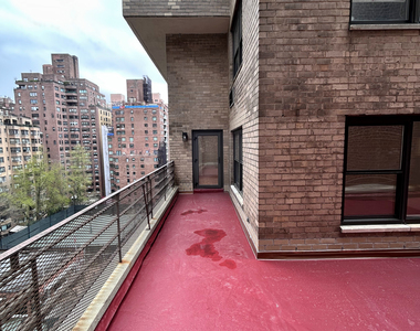 412 East 55th Street - Photo Thumbnail 12