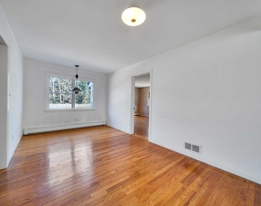 12 Prescott Road - Photo Thumbnail 4