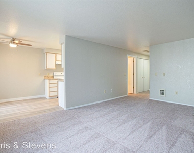 4200 Sunnyview Road, Ne - Photo Thumbnail 9