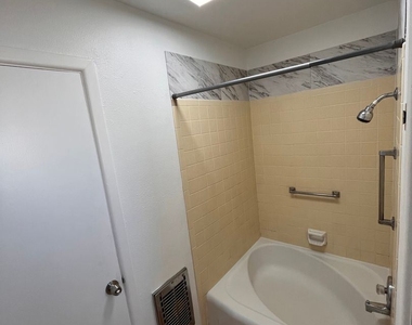 803 N Plains Park Dr (796) - Photo Thumbnail 7