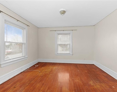 340 Irving Avenue - Photo Thumbnail 8