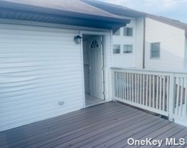 58 Wilson Avenue - Photo Thumbnail 13