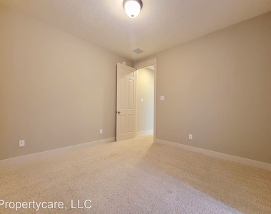 1237 Hobbs Reach Ln. - Photo Thumbnail 25