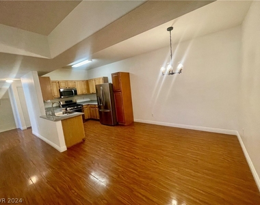 5655 E Sahara Avenue - Photo Thumbnail 8