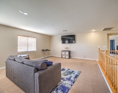 2945 Azure Bay Street - Photo Thumbnail 25