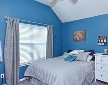 2056 Kimbrook Dr - Photo Thumbnail 14