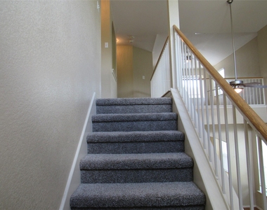 2121 Campfield Pkwy - Photo Thumbnail 14