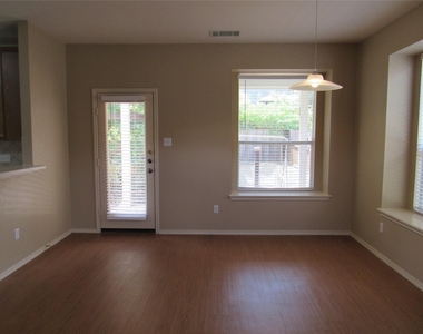 2121 Campfield Pkwy - Photo Thumbnail 5