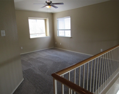 2121 Campfield Pkwy - Photo Thumbnail 17