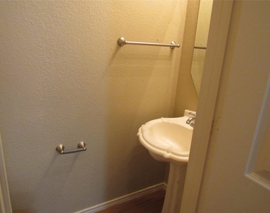 2121 Campfield Pkwy - Photo Thumbnail 11