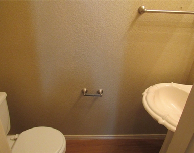 2121 Campfield Pkwy - Photo Thumbnail 12