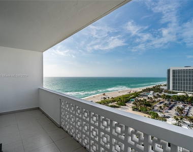 4747 Collins Ave - Photo Thumbnail 6