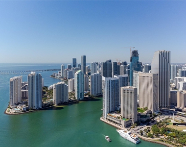 335 S Biscayne Blvd - Photo Thumbnail 0