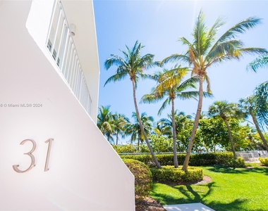 881 Ocean Dr - Photo Thumbnail 3