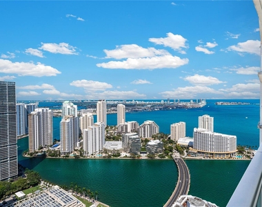 950 Brickell Bay Dr - Photo Thumbnail 1