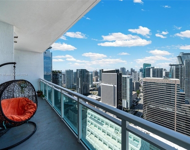 950 Brickell Bay Dr - Photo Thumbnail 2