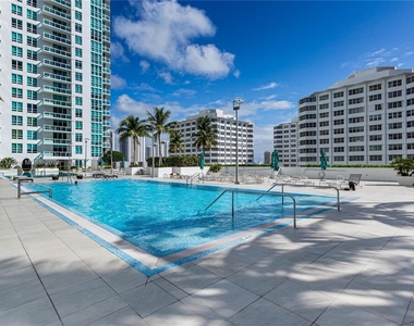 950 Brickell Bay Dr - Photo Thumbnail 27