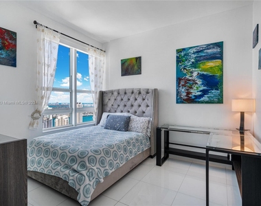 950 Brickell Bay Dr - Photo Thumbnail 20