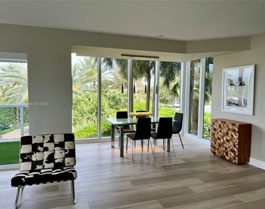 10275 Collins Ave - Photo Thumbnail 5