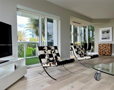 10275 Collins Ave - Photo Thumbnail 3