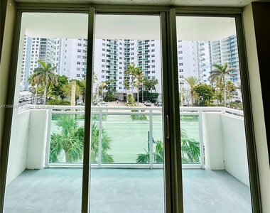 3000 S Ocean Dr - Photo Thumbnail 2