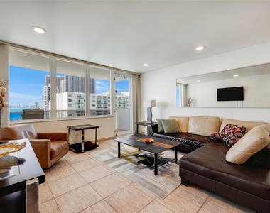 3725 S Ocean Dr - Photo Thumbnail 5