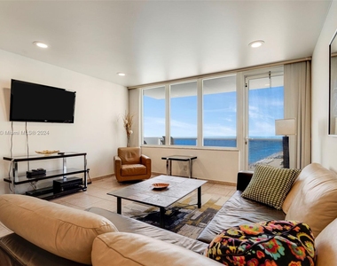 3725 S Ocean Dr - Photo Thumbnail 6