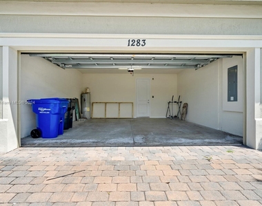 1283 Eucalyptus Dr - Photo Thumbnail 2