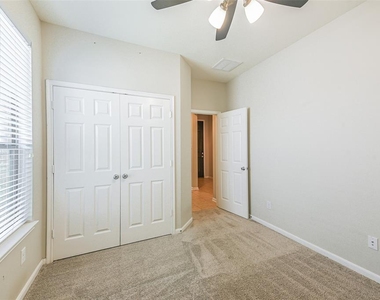 2827 Mezzomonte Lane - Photo Thumbnail 25