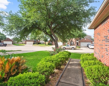 7451 Riven Oaks Court - Photo Thumbnail 5