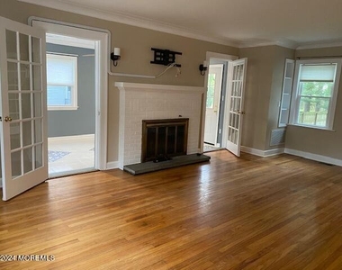 734 Holmdel Road - Photo Thumbnail 13