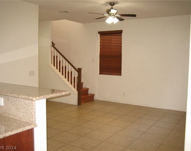 7733 Ottimo Way - Photo Thumbnail 5