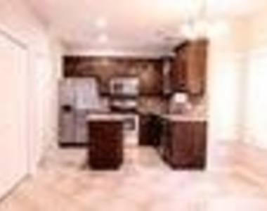 9307 Hanworth Trace Drive - Photo Thumbnail 4