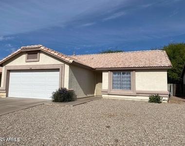 440 E Del Rio Street - Photo Thumbnail 0